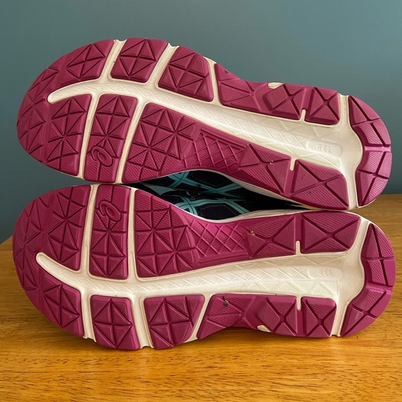 Asics Gel Contend 4 Women’s Running Shoe - Picture 8 of 10